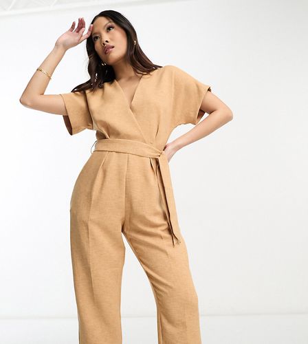 Tuta jumpsuit marrone tenue a portafoglio stile kimono - Closet London Petite - Modalova