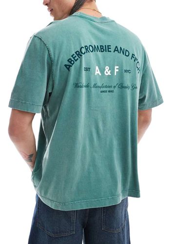 T-shirt slavato/verde con logo vintage sul retro - Abercrombie & Fitch - Modalova