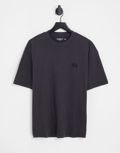 T-shirt nera con stemma con logo - Abercrombie & Fitch - Modalova