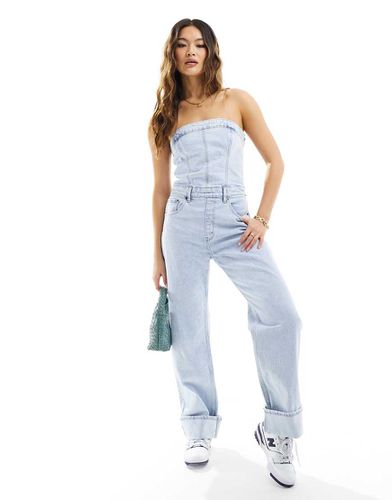 Tuta jumpsuit di jeans senza spalline lavaggio chiaro - Abercrombie & Fitch - Modalova