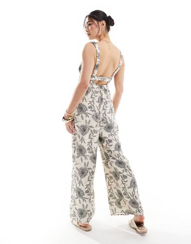 Tuta jumpsuit nera e bianca a fiori - Abercrombie & Fitch - Modalova