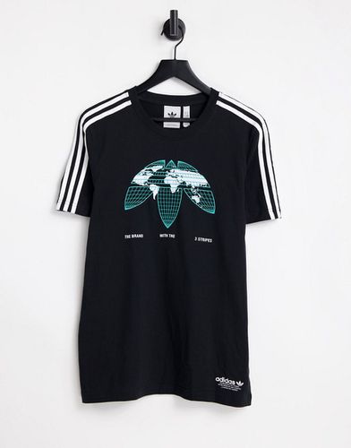United - T-shirt nera con stampa grafica del mondo - adidas Originals - Modalova