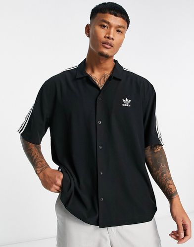 Camicia nera con tre strisce - adidas Originals - Modalova