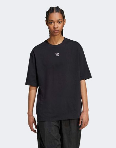 Essentials - T-shirt boyfriend nera - adidas Originals - Modalova