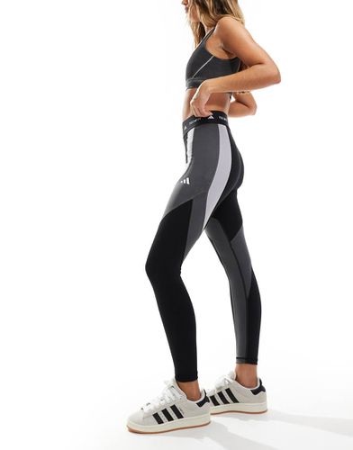 Techfit - Leggings a 7/8 colorblock neri - adidas performance - Modalova