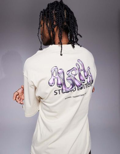 Alpha - T-shirt avec imprimé logo effet bulles au dos - cassé - Alpha Industries - Modalova