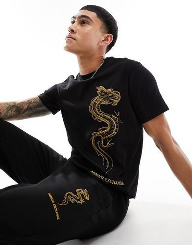 T-shirt nera con ricamo a forma di drago con logo - Armani Exchange - Modalova