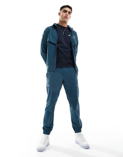 Armani - Joggers stretti sul fondo in nylon medio con logo in coordinato - EA7 - Modalova