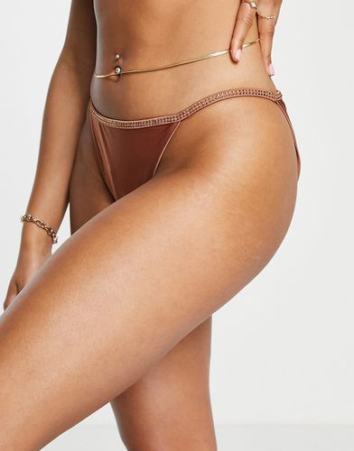 Slip bikini color cuoio sinuoso con dettagli incollati a caldo in coordinato - AsYou - Modalova