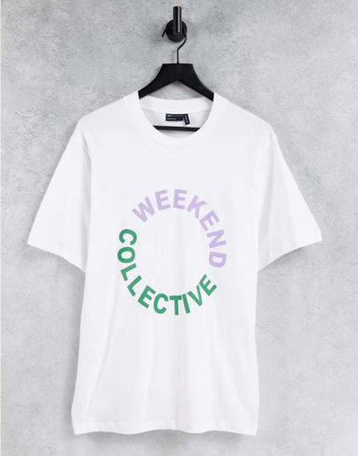 T-shirt oversize bianca con logo colorato - ASOS Weekend Collective - Modalova