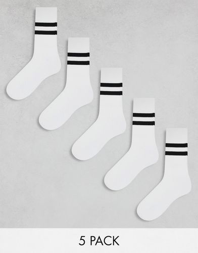 Confezione da 5 paia di calzini sportivi bianchi con righe nere - ASOS DESIGN - Modalova