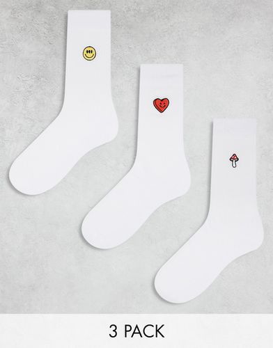 Confezione da 3 paia di calzini bianchi con ricamo di fungo, smile e cuore - ASOS DESIGN - Modalova