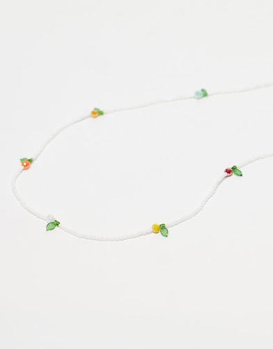 Catenina per occhiali da sole con perle sintetiche e perline a forma di frutta - ASOS DESIGN - Modalova