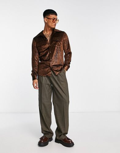 Camicia vestibilità classica in velluto con stampa effetto coccodrillo - ASOS DESIGN - Modalova