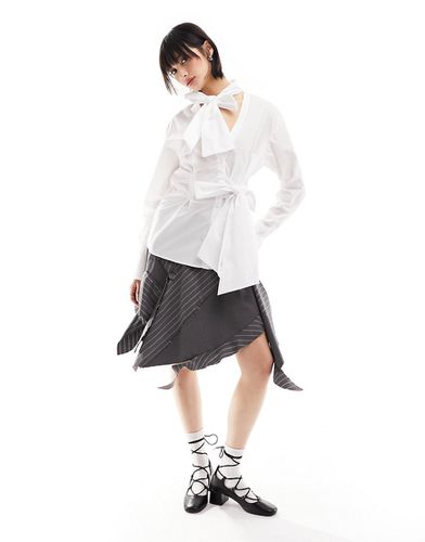 Camicia bianca con vita a corsetto con fiocchi grandi - ASOS DESIGN - Modalova
