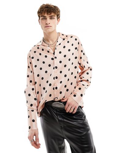 Camicia comoda in raso polvere a pois con polsini ampi - ASOS DESIGN - Modalova