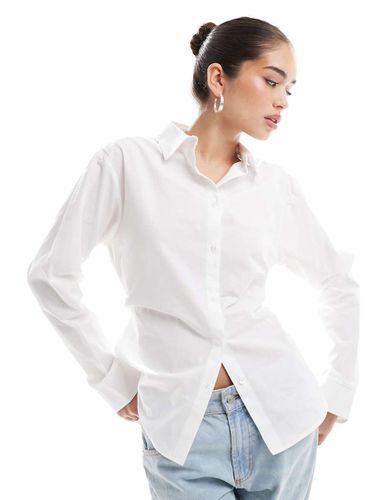 Camicia oversize in popeline bianca allacciata dietro - ASOS DESIGN - Modalova