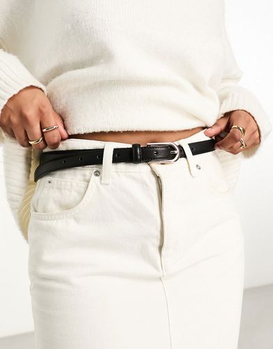 Cintura per jeans sottile per vita e fianchi argento - ASOS DESIGN - Modalova