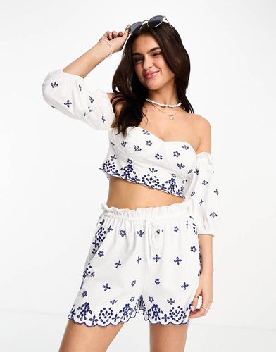 Crop top in pizzo con spalle scoperte e maniche a campana in coordinato - ASOS DESIGN - Modalova