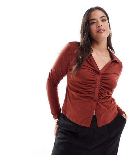 ASOS DESIGN Curve - Camicia arricciata color ruggine con scollo profondo - ASOS Curve - Modalova