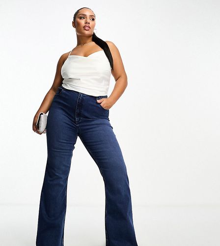 ASOS DESIGN Curve - Jeans a zampa scuro super elasticizzati - ASOS Curve - Modalova