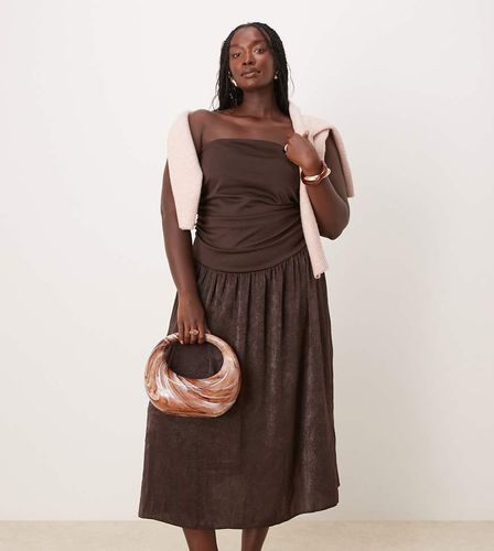 ASOS DESIGN Curve - Robe bandeau longue texturée - Chocolat - Asos Curve - Modalova