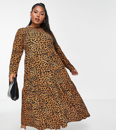 ASOS DESIGN Curve - Vestito grembiule midi a strati a maniche lunghe con stampa animalier scura - ASOS Curve - Modalova