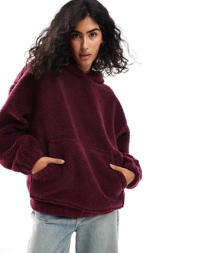 Felpa bordeaux oversize in pile borg con cappuccio - ASOS DESIGN - Modalova