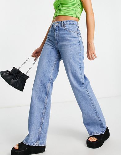Jeans dad lavaggio medio - LBLUE - ASOS DESIGN - Modalova