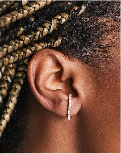 Orecchino ear cuff t-bar color con cristalli taglio baguette - ASOS DESIGN - Modalova