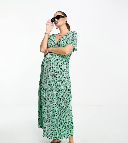 ASOS DESIGN Maternity - Vestito midi plissé a balze verde e nero a fiorellini a portafoglio - ASOS Maternity - Modalova