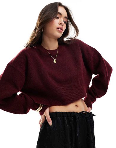 Maglione corto girocollo color bordeaux con spacco - ASOS DESIGN - Modalova