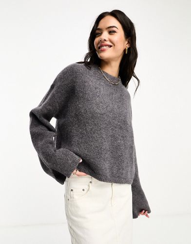 Maglione girocollo antracite in misto lana di alpaca con polsini ampi con spacco - ASOS DESIGN - Modalova