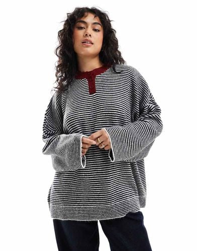 Maglione serafino oversize lavorato a righe con abbottonatura a contrasto - ASOS DESIGN - Modalova