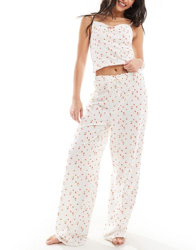 Mix & Match - Pantaloni pigiama corti con stampa di ciliegie e bordi smerlati - ASOS DESIGN - Modalova