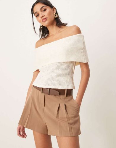 Short taille haute ajusté avec ceinture en similicuir - Moka - Asos Design - Modalova