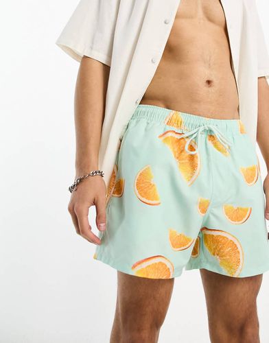 Pantaloncini da bagno corti arancioni con stampa - ASOS DESIGN - Modalova