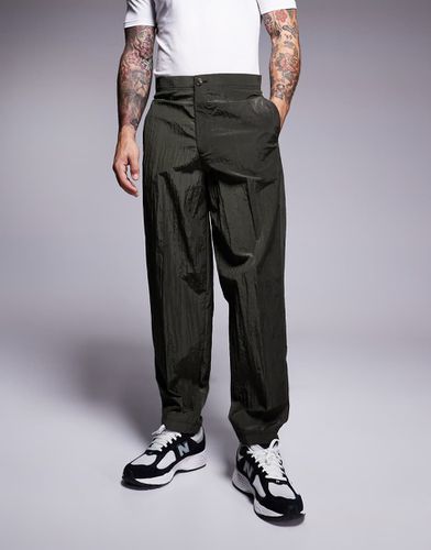 Pantaloni da abito con gamba con taglio cilindrico kaki in tessuto tecnico - ASOS DESIGN - Modalova