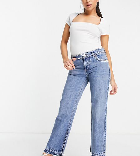 ASOS DESIGN Petite - Jeans dritti anni '90 in misto cotone lavaggio medio con strass applicati a caldo - MBLUE - ASOS Petite - Modalova