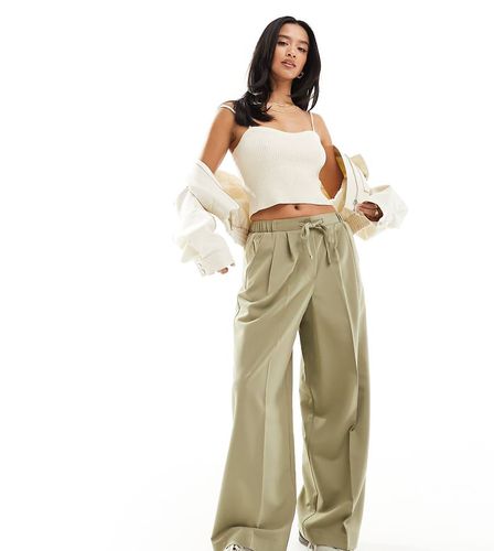 Petite - Pantaloni sartoriali kaki - ASOS DESIGN - Modalova