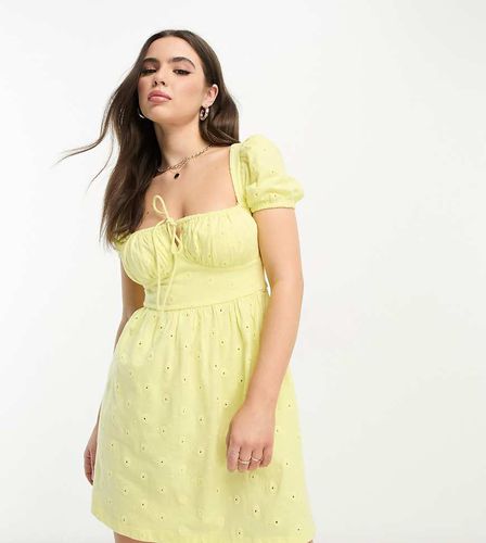 ASOS DESIGN Petite - Vestito da giorno corto a maniche corte in pizzo con bustino arricciato limone - ASOS Petite - Modalova