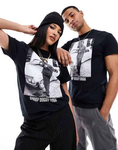 T-shirt unisex nera con grafica "Snoop Dogg" su licenza - ASOS DESIGN - Modalova