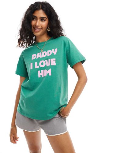 T-shirt vestibilità classica con grafica "Daddy I Love Him" - ASOS DESIGN - Modalova