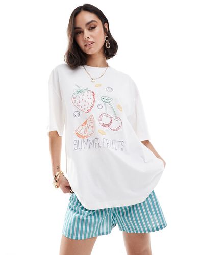 T-shirt boyfriend color crema con frutta ricamata e scritta "Summer Fruits" - ASOS DESIGN - Modalova