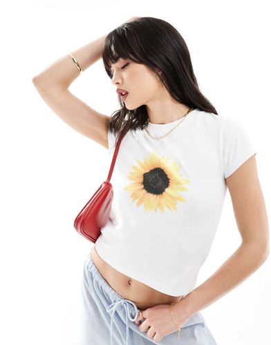 T-shirt corta bianca con stampa di girasole - ASOS DESIGN - Modalova