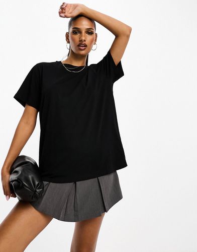 T-Shirt nera vestibilità classica - ASOS DESIGN - Modalova
