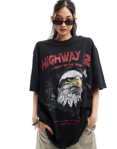 T-shirt oversize antracite slavato con grafica "Highway" rock - ASOS DESIGN - Modalova