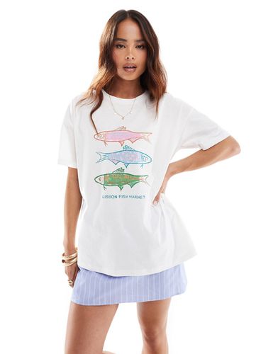 T-shirt oversize avorio con grafica di sardine e scritta "Lisbon" - ASOS DESIGN - Modalova