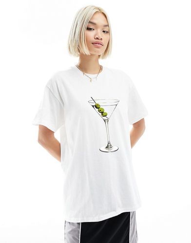 T-shirt oversize bianca con grafica Martini - ASOS DESIGN - Modalova