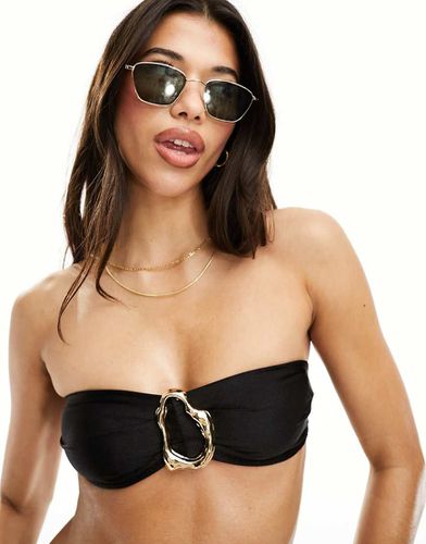 Top bikini a fascia elegante con dettaglio in metallo color oro - ASOS DESIGN - Modalova